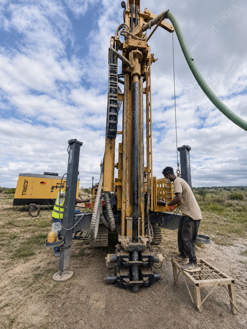 JRC200 DTH & RC Bohrgerät beweist seinen Wert in Afrika