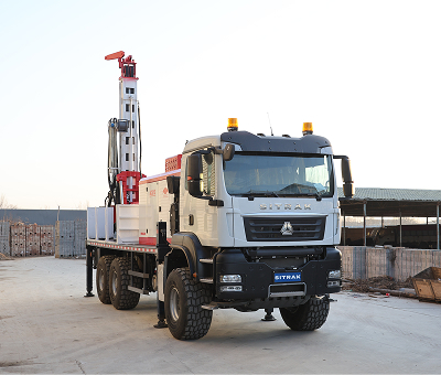 SINOTRUK SITRAK 6×6 Truck chassis showing mobility features